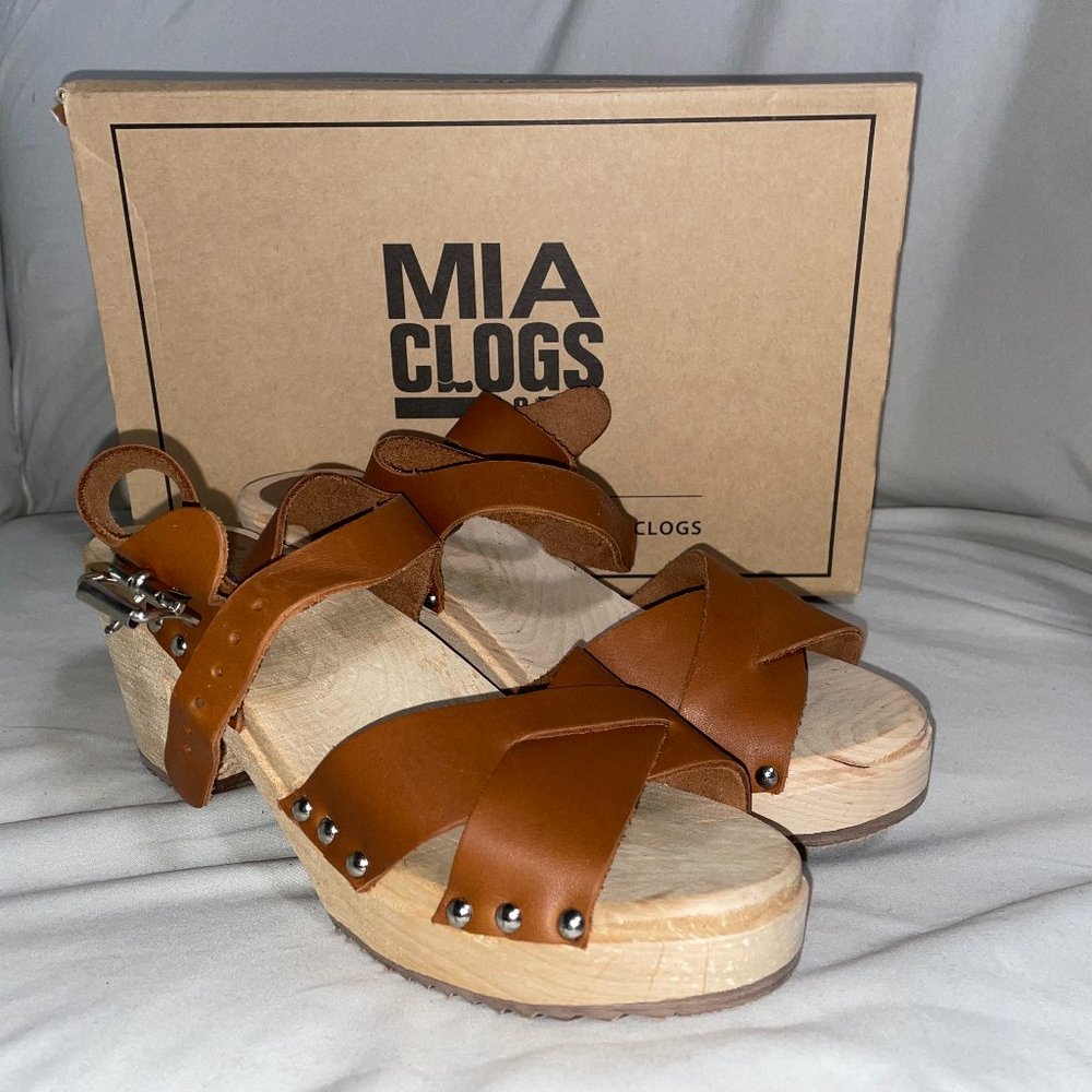 MIA Sweden Gertrude Leather Clog Sandals New in box